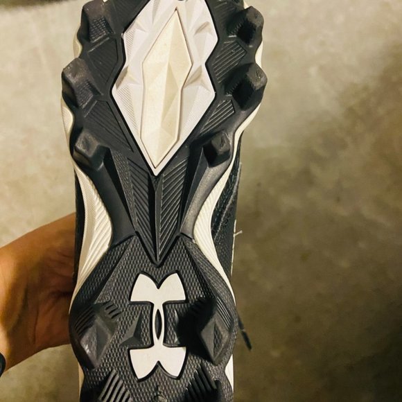 Under Armour Cleats - Picture 2 of 3